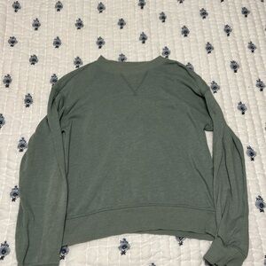 A green small crewneck